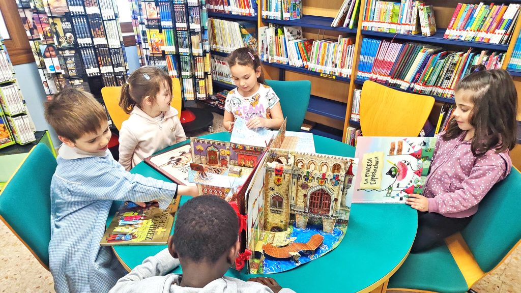 Visita a la Biblioteca Municipal - Colegio Joaquin Costa